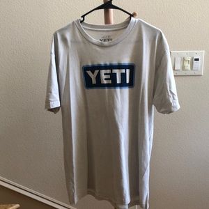 Mens XL Yeti Tshirt
